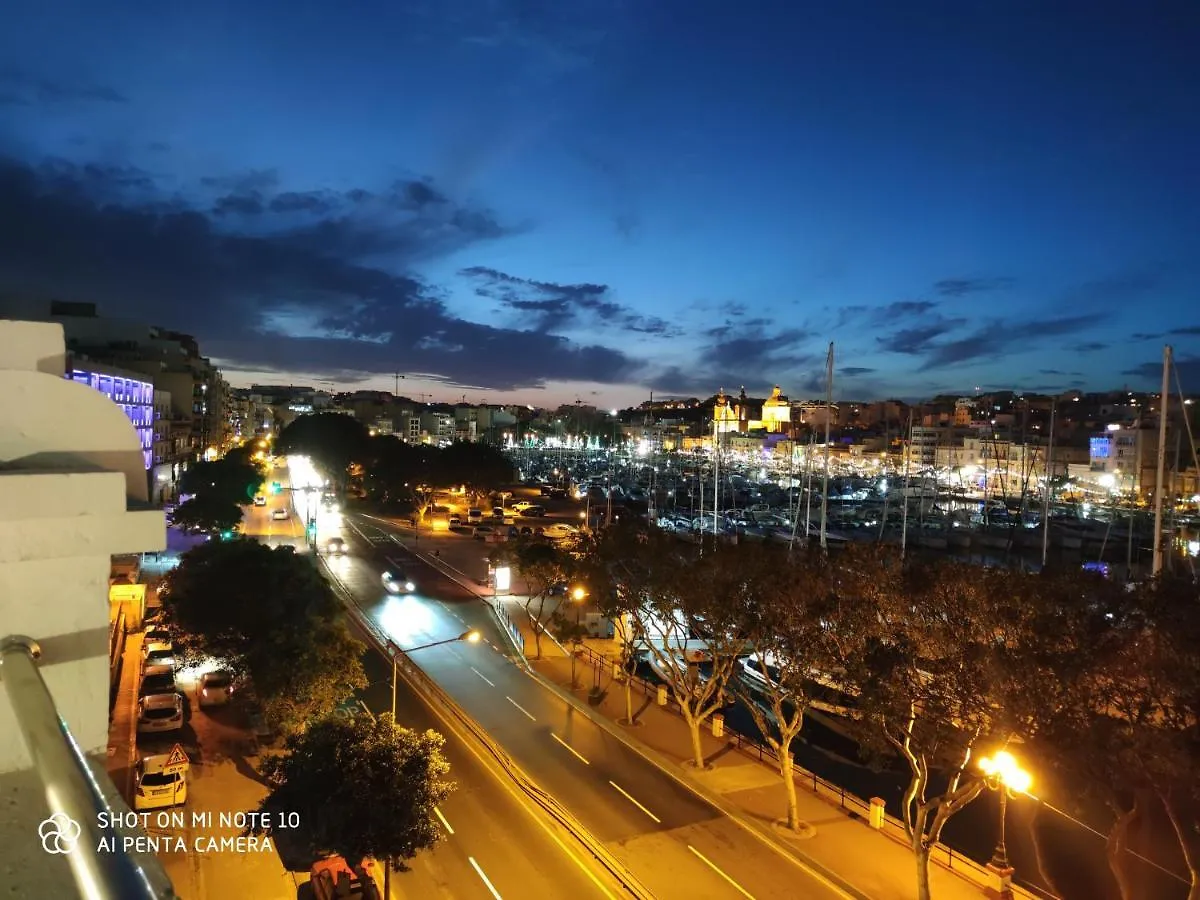 B&B Marina Ta Xbiex Malta